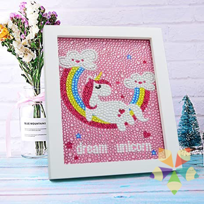 Unicornio Dormido sobre un arcoiris Sueños