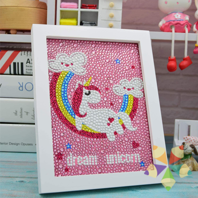 Unicornio Dormido sobre un arcoiris Sueños