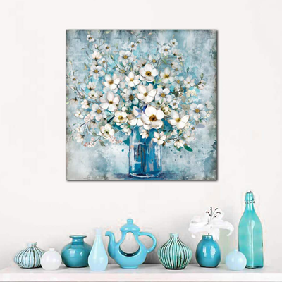 Florero de Cristal con Orquídeas y Flores Blancas