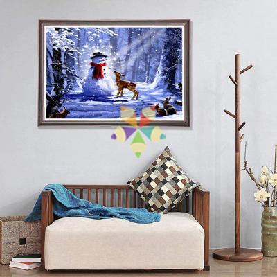 Muñeco de Nieve en el Bosque con Ciervo Nieve Conejos